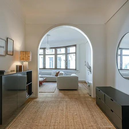 Apartamento Characterful In The Heart Of Antuérpia